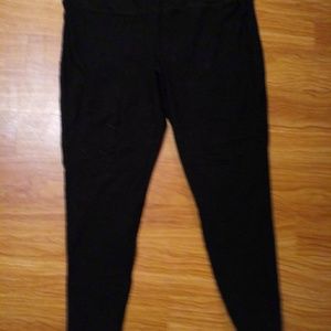 Black capre leggings